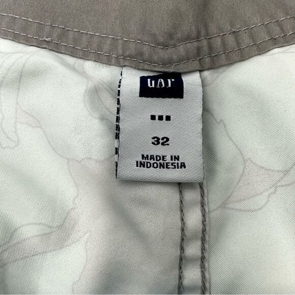 GAP - Like New! Swim Trunks (32) - Picture 4 of 4